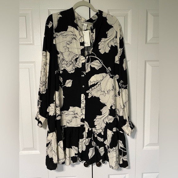 H&M Dresses & Skirts - Drop waist dress.